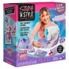 Игровой набор Cool Maker Швейной машинки с аксессуарами Fashion Studio SM37560