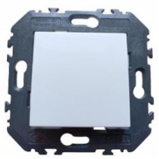 Заглушка Efapel Quadro IP20 белый 4667712 SBR