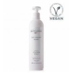 Лосьон для тела Nourishing Body Milk с маслом сладкого миндаля 500 мл