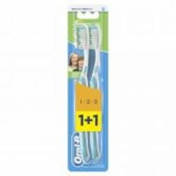 Зубная щетка Oral-B 3-Эффект Maxi Clean 1-2-3 средняя 2 шт. Зубная щетка Oral-B 3-Эффект Maxi Clean 1-2-3 средняя 2 шт.