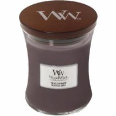 Свеча ароматическая Woodwick Medium Sueded Sandalwood 275 г