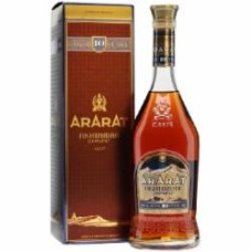 Бренди Ararat Akhtamar 10 лет выдержки 40% 0,7 л