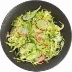Салат из капусты, редиски и огурца