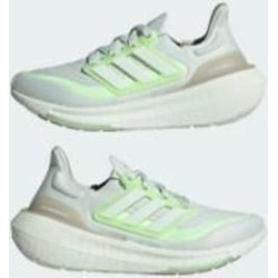Кроссовки Adidas ULTRABOOST LIGHT W IE3338 р.40 2/3 зеленые