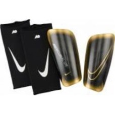 Щитки футбольные Nike Mercurial Lite DN3611-013 р. S черный