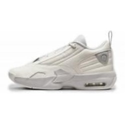 Кроссовки женские демисезонные Jordan WMNS MAX AURA 6 FQ7943-101 р.39 белые