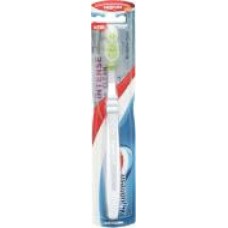 Зубная щетка Aquafresh Intense Clean средней жесткости